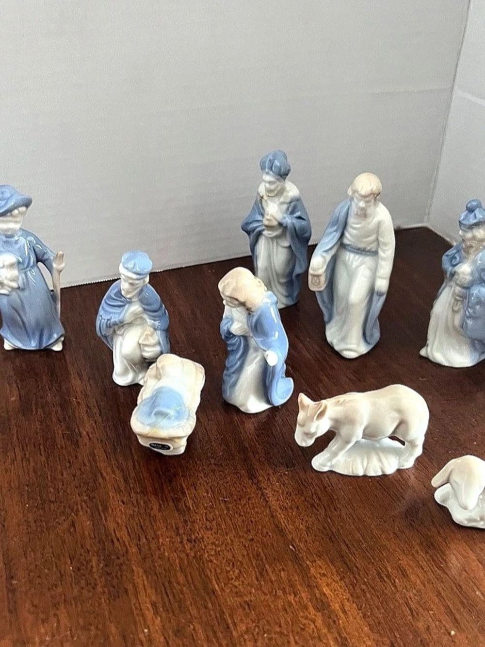 Masco 9 Pcs Porcelain Nativity Set 9-Piece Porcelain Blue & White